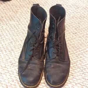 Vintage Dr. Martens!
